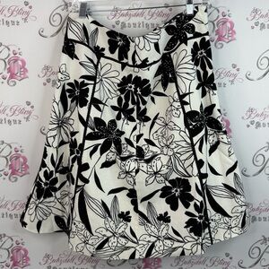 Skirt flowy flowers color block Floral Black and White Women's Skirt